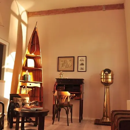 With 3 Bedrooms Carolinensiel